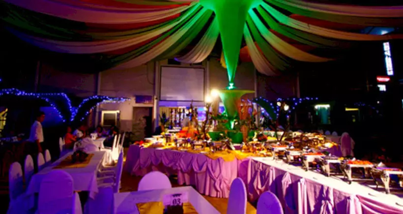 Reddoorz Plus Near Mendoza Park