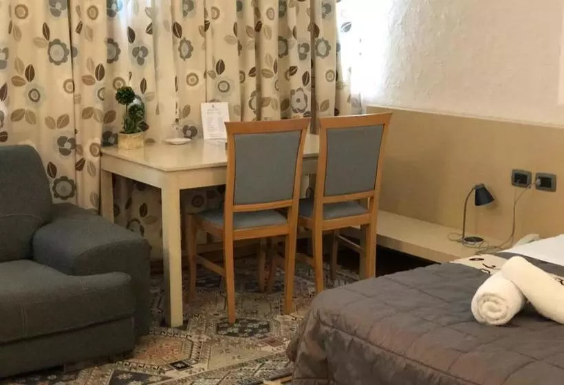 Fotos del hotel Bermon:  5