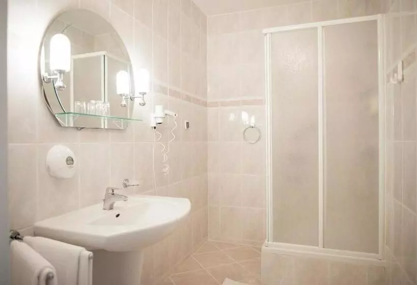 Fotos del hotel Renusz:  6