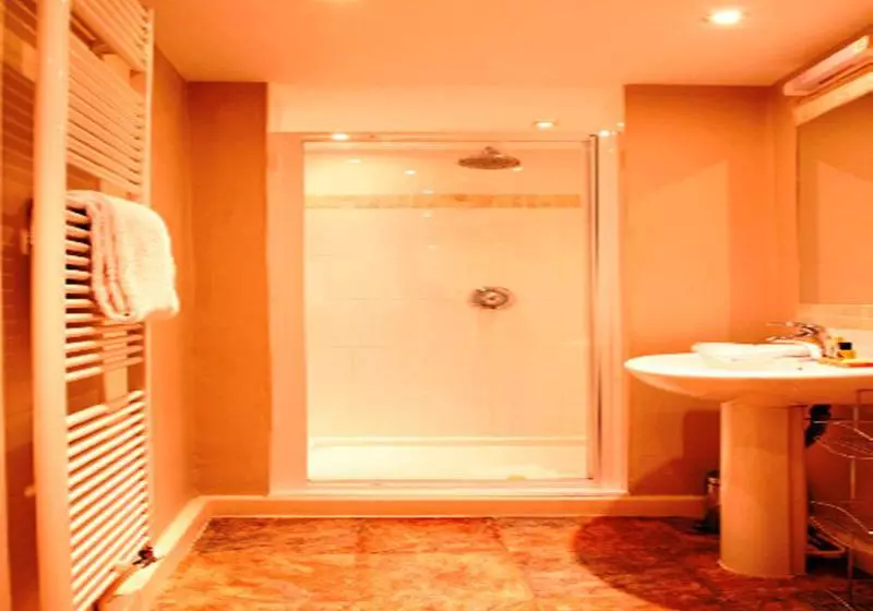 Fotos del hotel The Cheltenham Townhouse & Apartments:  3