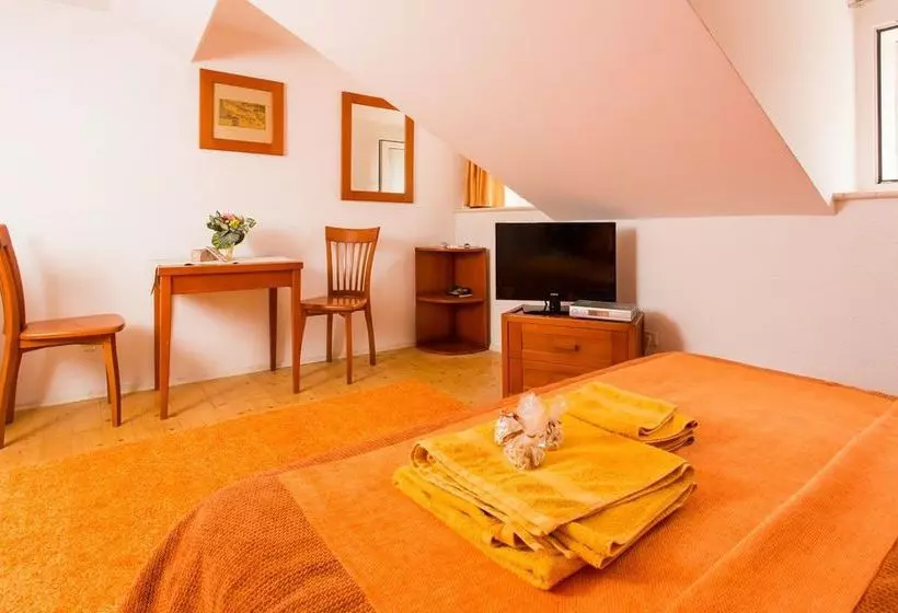 Apartments Ivana Old Town