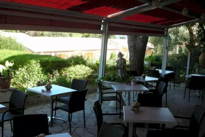 Fotos del hotel Castel Garoupe:  17