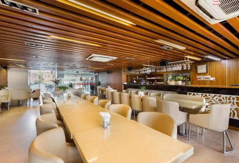 Fotos del hotel Capital O 1038 Mismo:  11