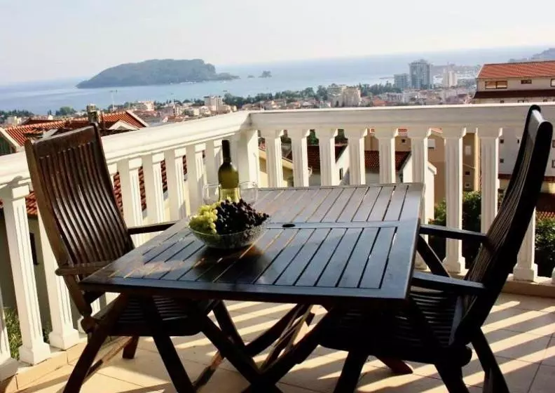 Fotos del hotel Villa Mirenza:  12