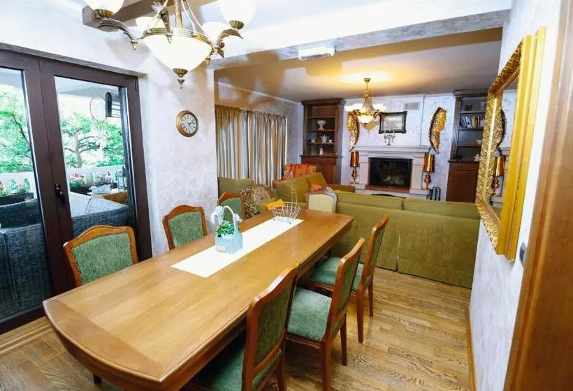 Fotos del hotel Villa Mirenza:  2