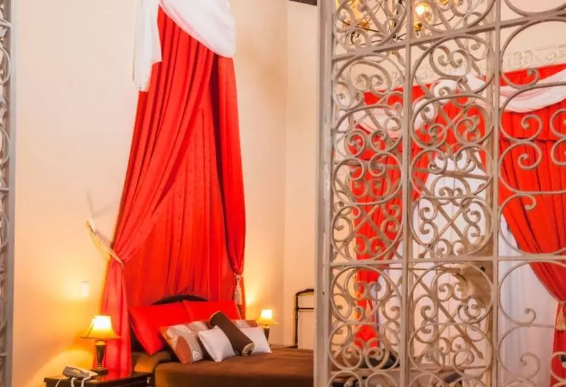 Fotos del hotel Hotel E La Avellaneda:  10