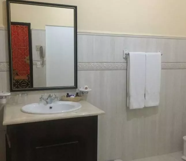 Fotos del hotel Hotel E La Avellaneda:  4