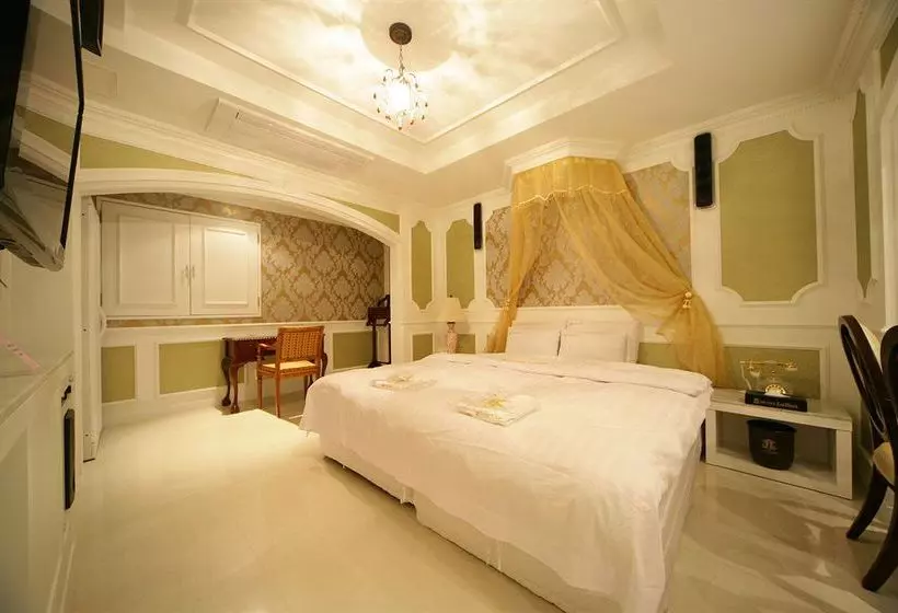 Fotos del hotel Lanuit:  13