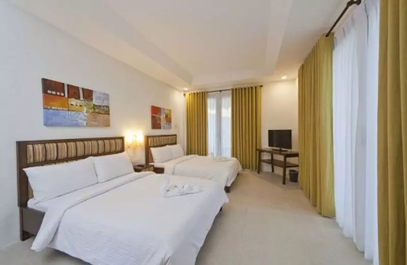 Rieseling Boracay Beach Resort