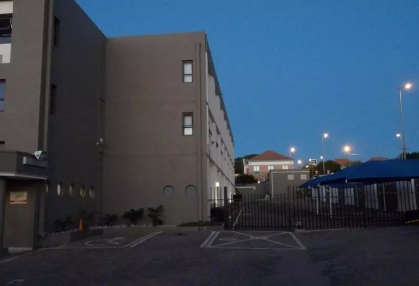 Fotos del hotel Sierra On Main:  8