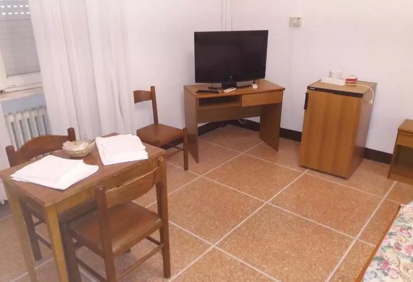 Fotos del hotel Mediterraneo:  14