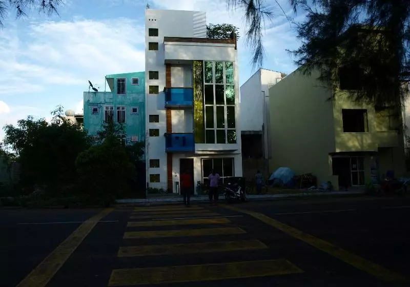 Rare Deluxe Inn