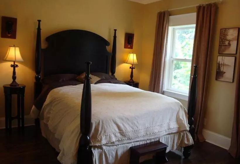 Down Home B&b