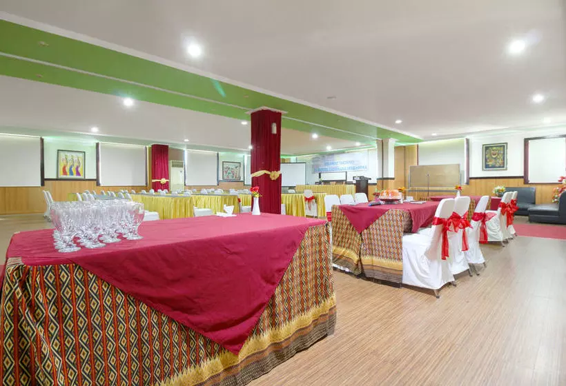 Fotos del hotel Denpasar Makassar:  13