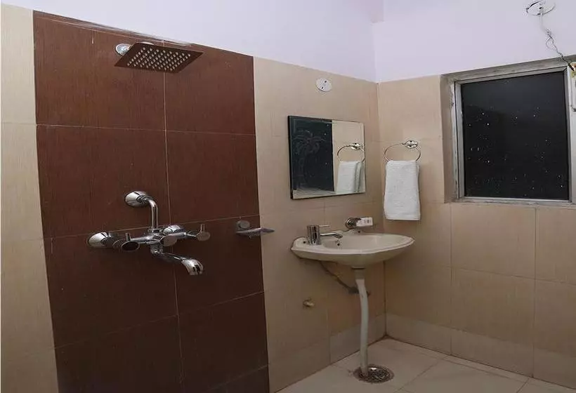Fotos del hotel Oyo 10347 Hotel Deepak:  8