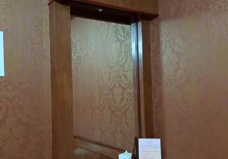 Fotos del hotel Nuttaporn House:  8