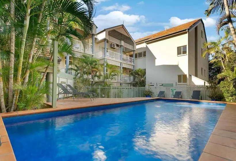 Quest On Story Bridge