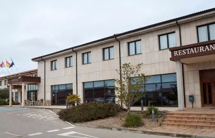 Fotos del hotel Villa De Almazan:  6