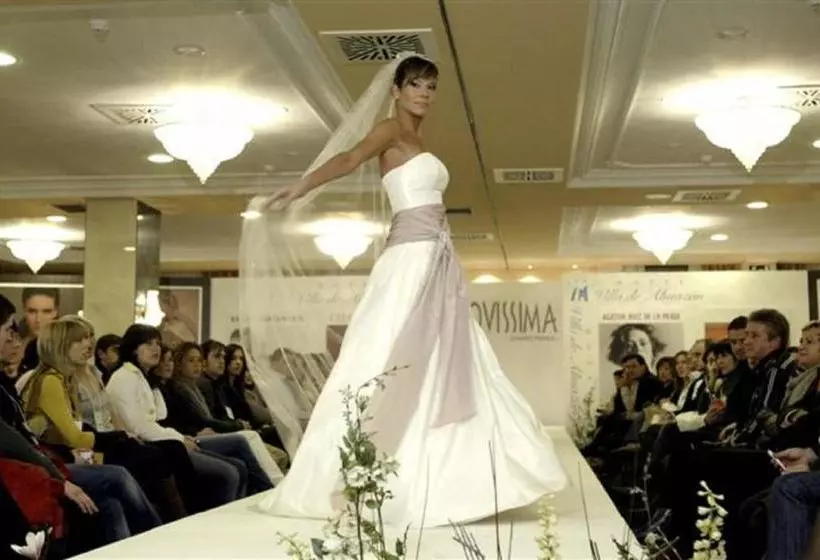 Fotos del hotel Villa De Almazan:  5