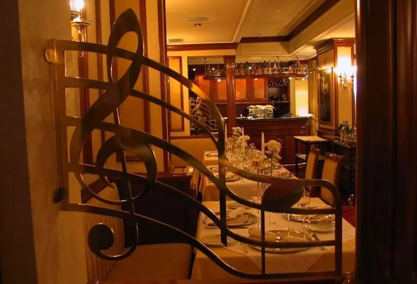 Fotos del hotel President:  14