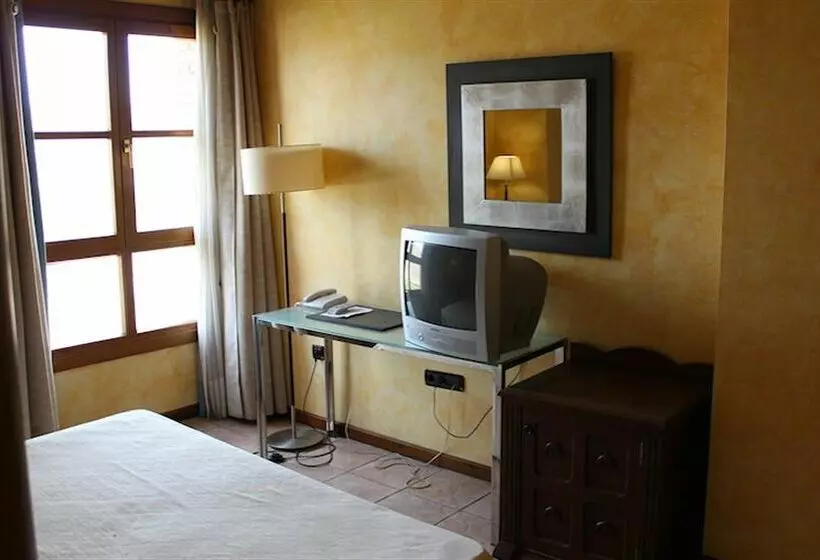 Fotos del hotel Hospedería Castillo del Papa Luna:  15