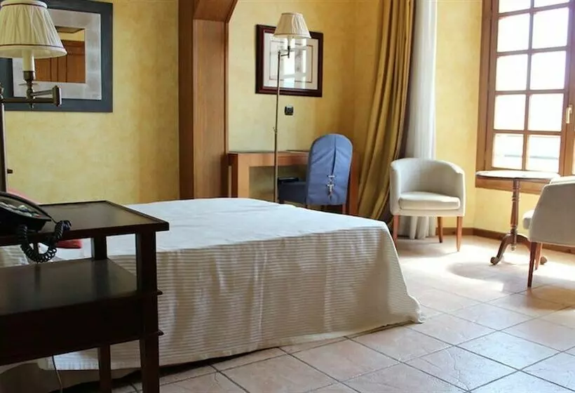 Fotos del hotel Hospedería Castillo del Papa Luna:  13