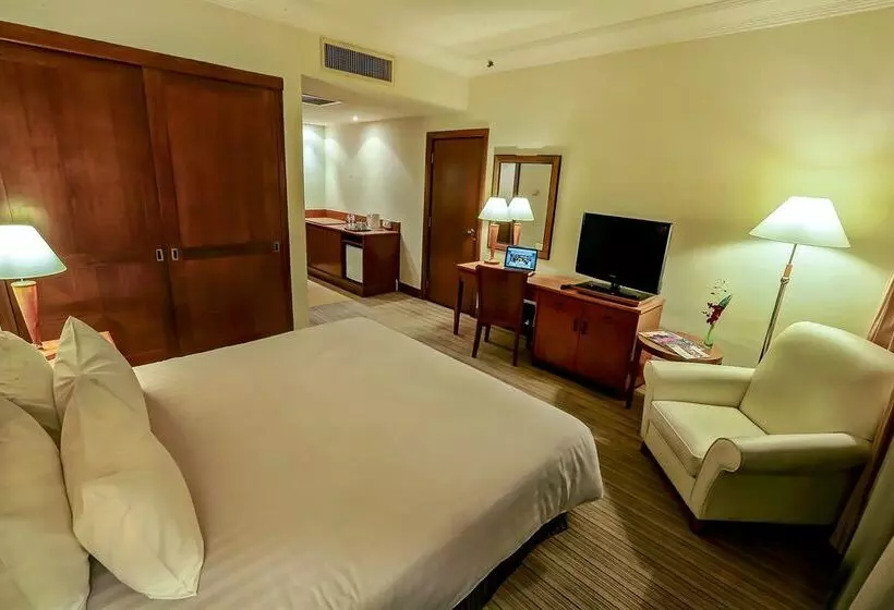 Fotos del hotel Grand Seasons:  9