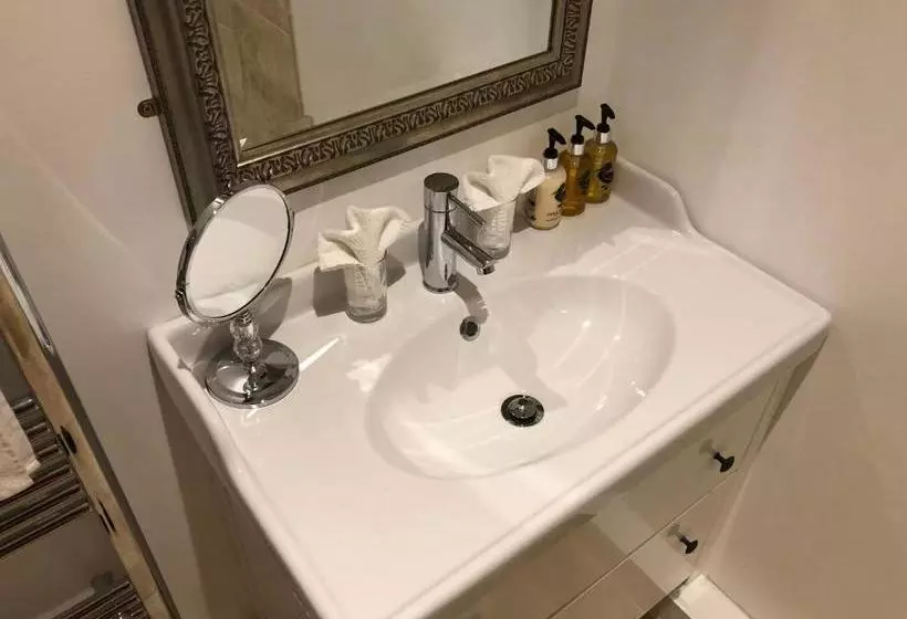 Fotos del hotel Cranleigh:  3