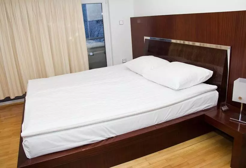 Fotos del hotel Atina:  19