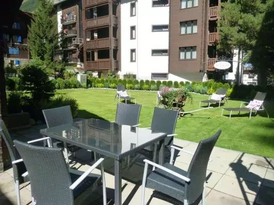 Fotos del hotel Jolimont Ferienwohnungen:  3