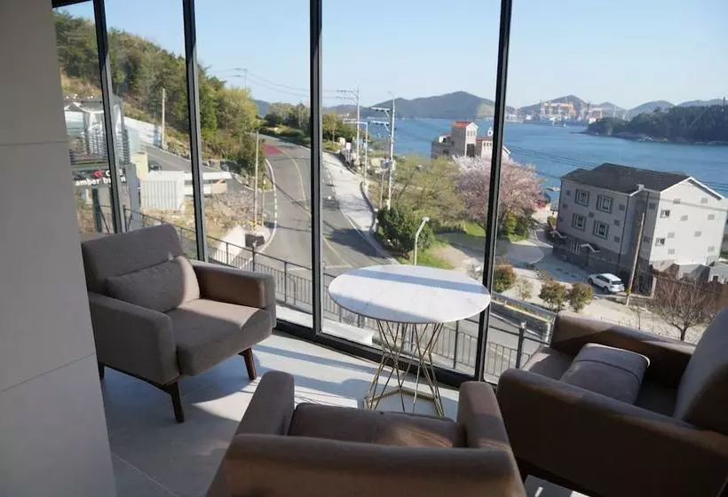 Fotos del hotel Radiance:  2