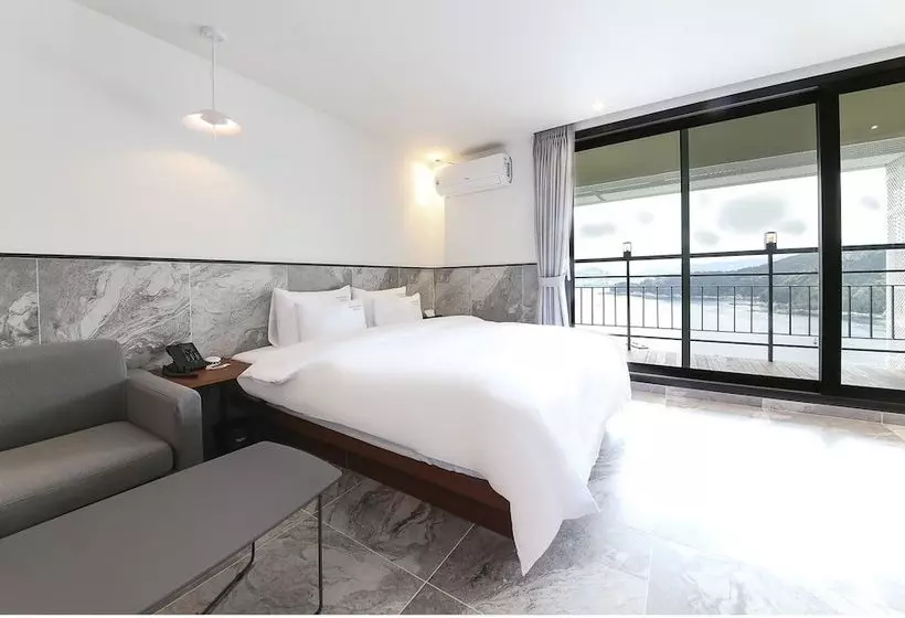 Fotos del hotel Radiance:  11