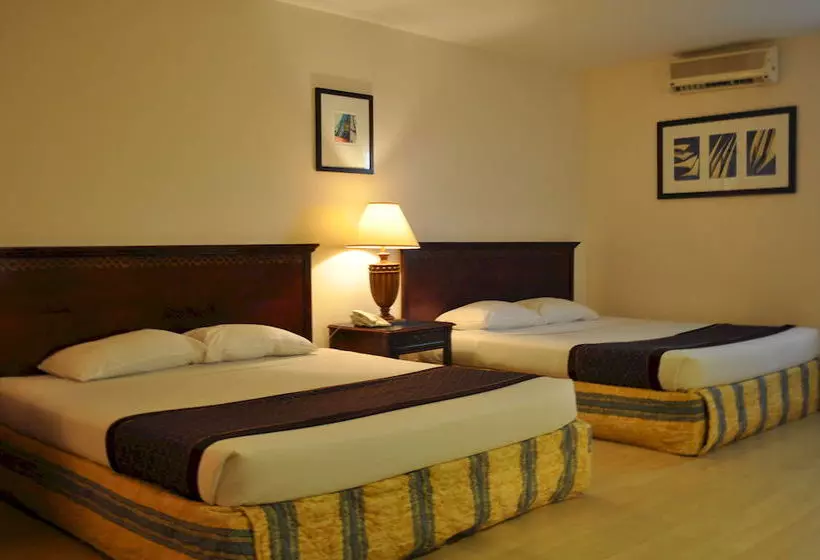 Fotos del hotel Subic Bay Travelers  & Event Center:  13