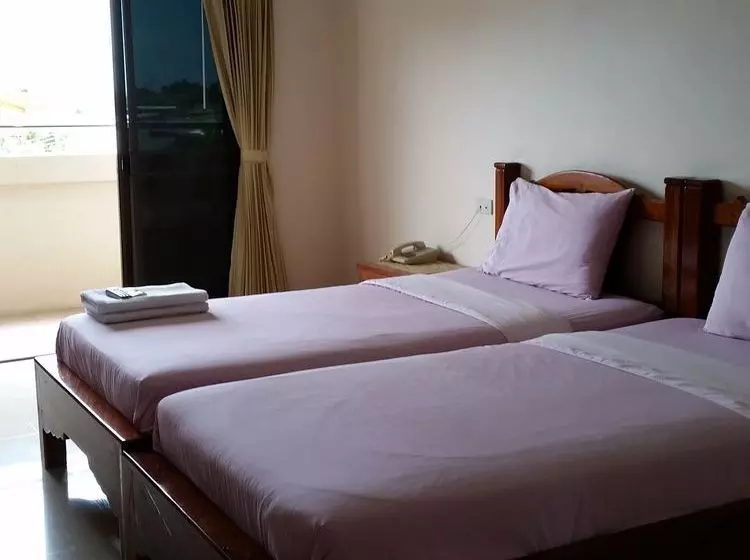 Fotos del hotel Tassanee Garden Lodge:  2