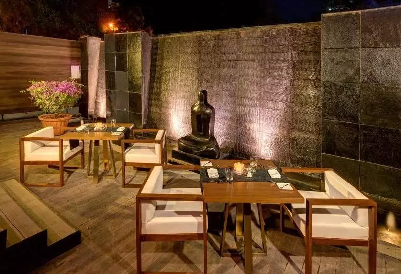 Fotos del hotel The  Hindusthan International:  5