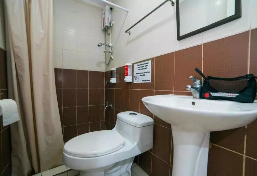 Fotos del hotel Reddoorz Plus @ Better Living Paranaque:  4