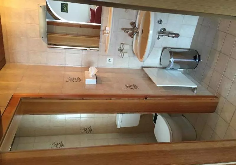 Fotos del hotel Knappenstuben:  12