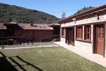 Apartamentos Rurales Casa Carmen - Pola de Allande