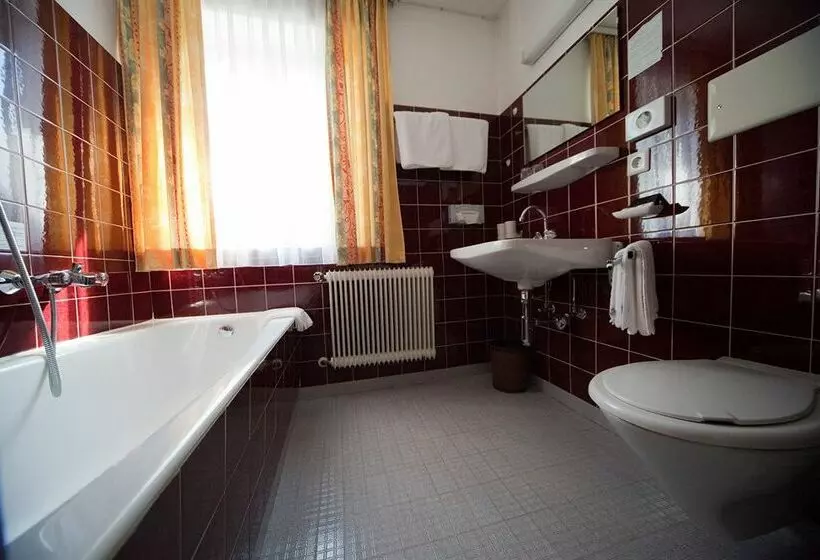 Fotos del hotel Cristallago:  4