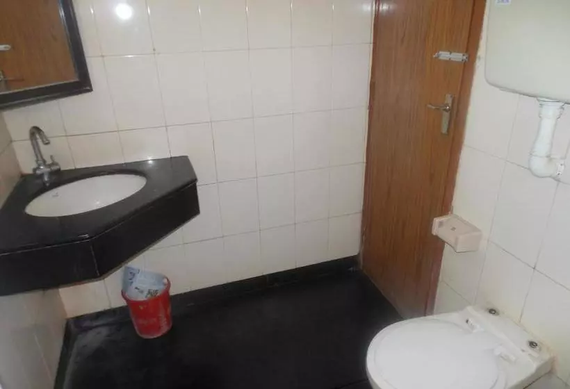 Fotos del hotel New Woodlands:  11