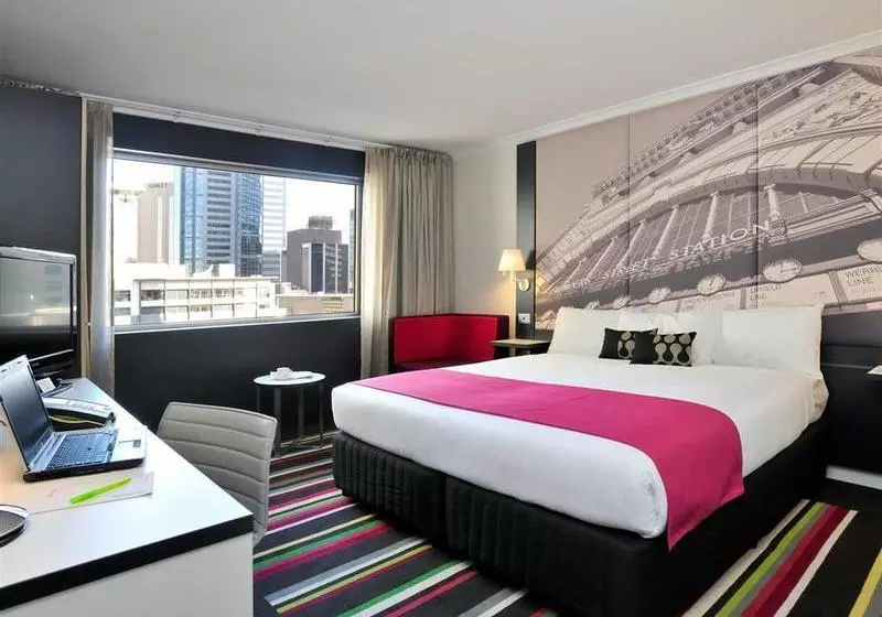 Mercure Melbourne Treasury Gardens