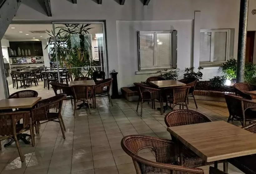 Fotos del hotel Hôtel Notre Dame De La Sarte:  75