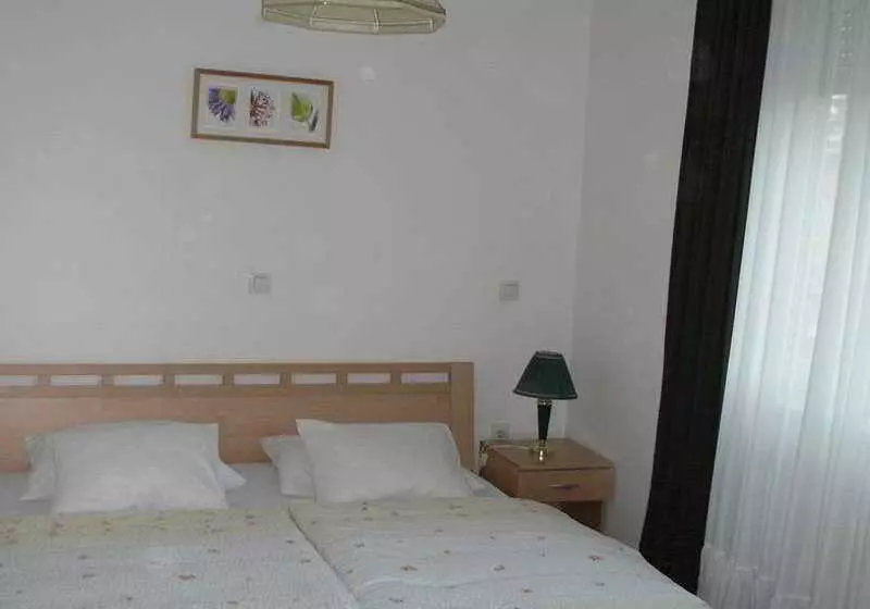 Fotos del hotel Apartments Urh:  6