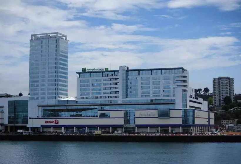 Fotos del hotel Holiday Inn Express  Puerto Montt  Patagonia:  1