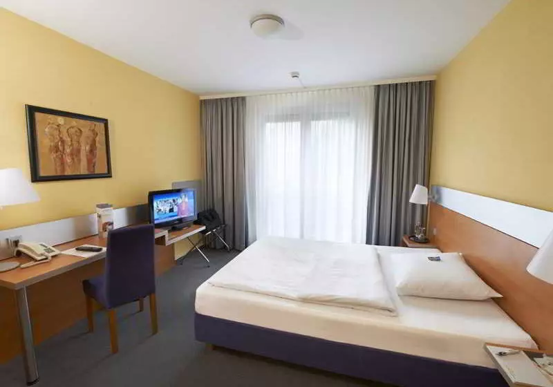 Fotos del hotel CITY LIVING Apartmenthaus München:  2