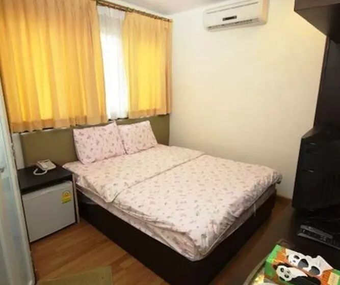 Fotos del hotel Nine Place Sukhumvit 81  Bts On Nut:  9