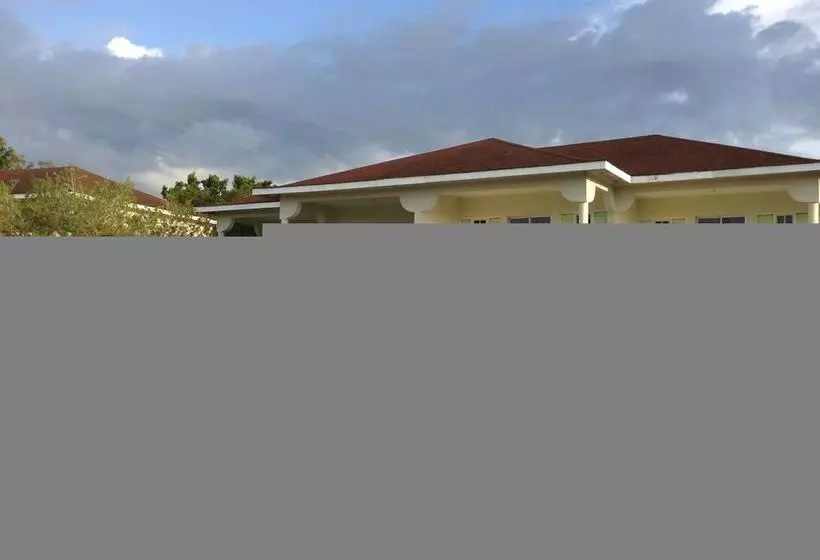 Fotos del hotel Royale Hummingbird Cliff Resort:  10