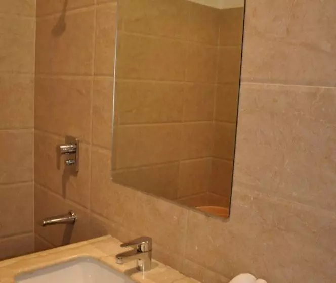 Fotos del hotel Capital O 1044  Vintage Basera:  4