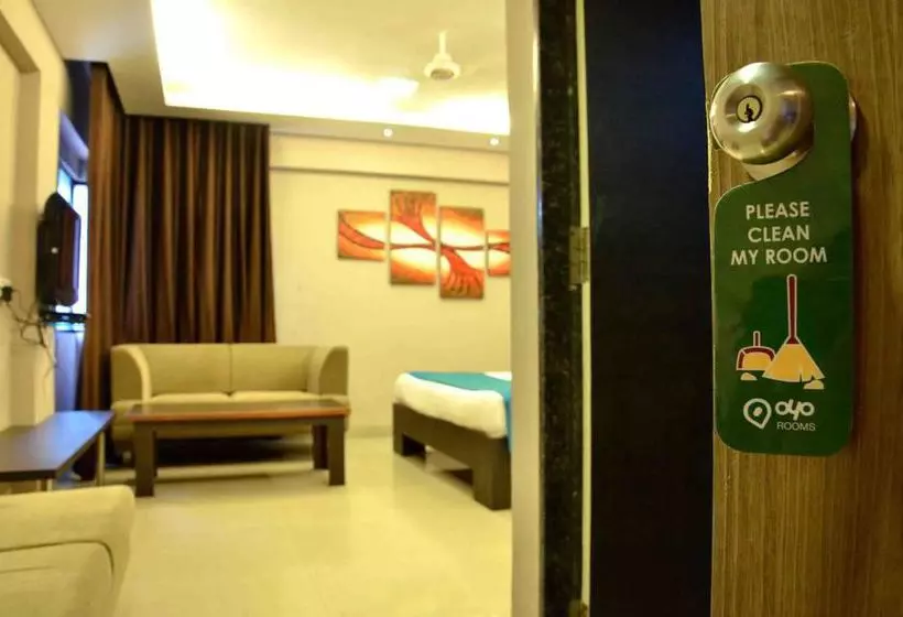 Fotos del hotel Capital O 13414  Swaroop Inn:  6