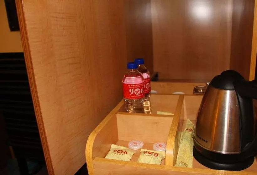 Fotos del hotel The Ninety Six Boutique:  3